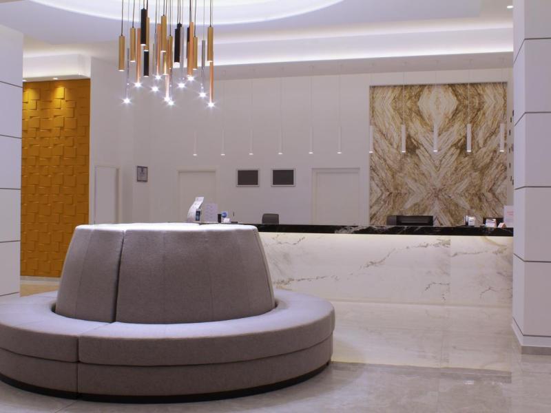 Kapetanios Bay Hotel