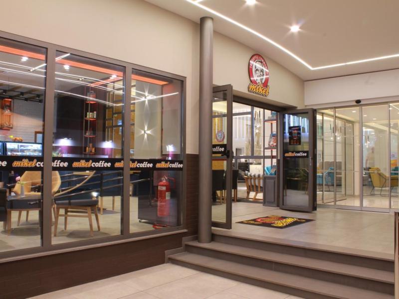 Kapetanios Bay Hotel