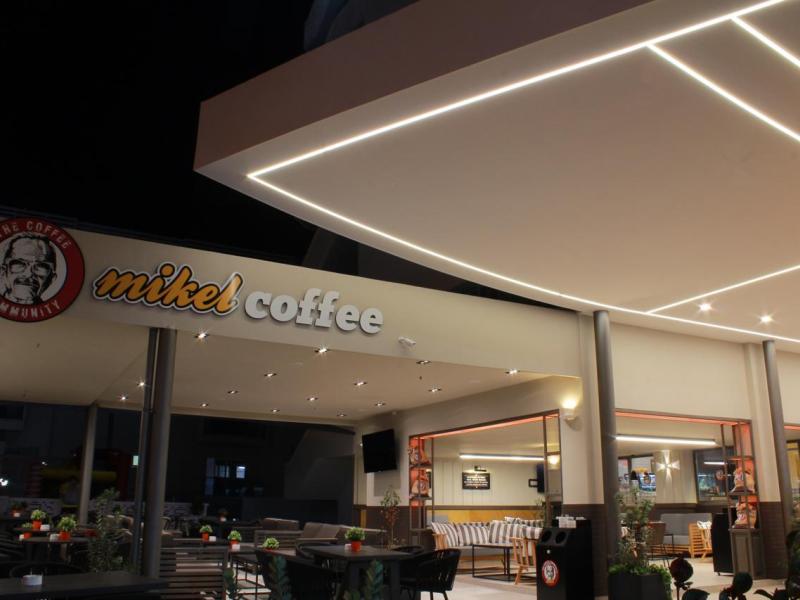 Kapetanios Bay Hotel