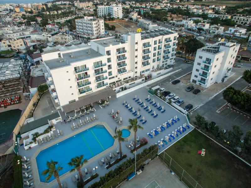 Kapetanios Bay Hotel