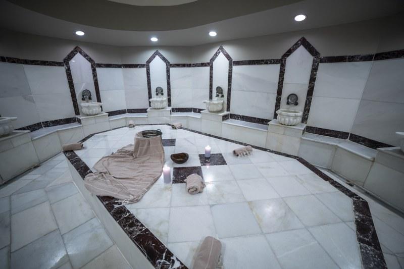 Karinna Hotel Convention Center & Spa