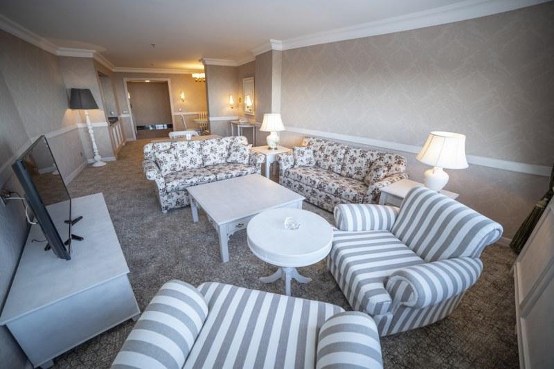 Karinna Hotel Convention Center & Spa