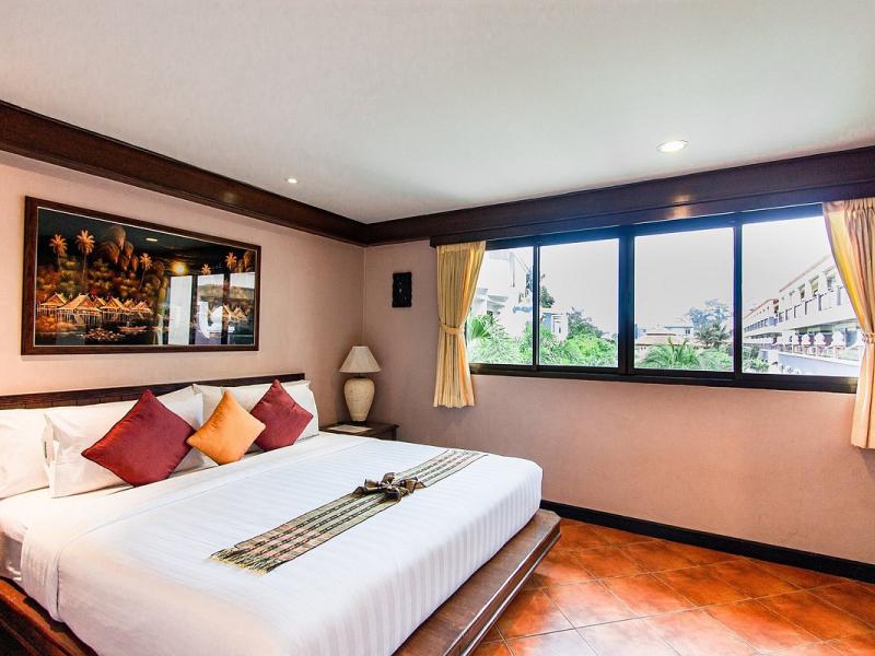 Karon Sea Sands Resort