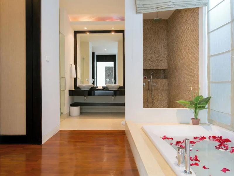 Kata Gardens Apartments