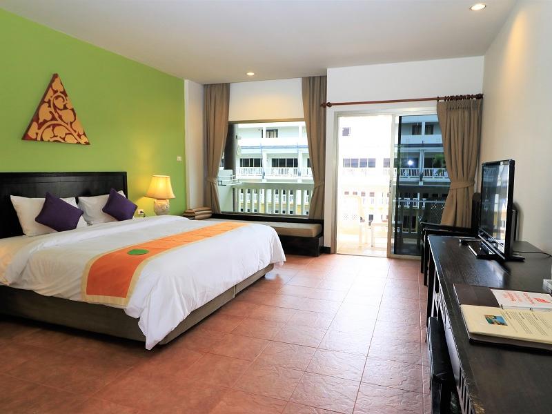 Kata Sea Breeze Resort