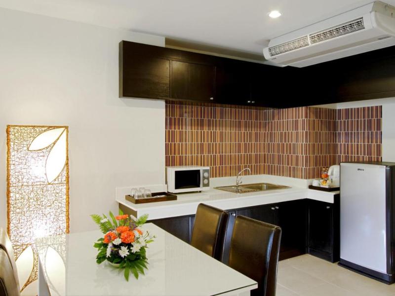 Kata Sea Breeze Resort