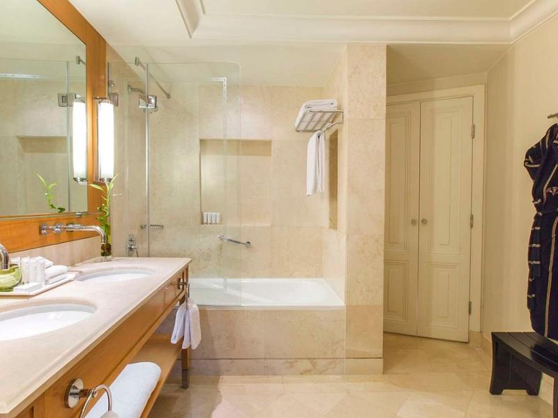 Kempinski Nile Hotel Garden City Cairo