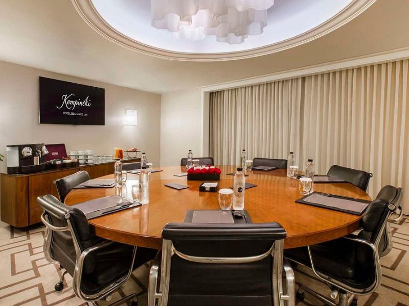 Kempinski Nile Hotel Garden City Cairo