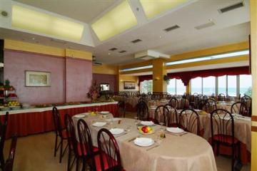 Отель Kent (Riccione) Италия, Риччоне, фото 7