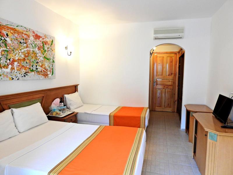 Tiana Beach Resort