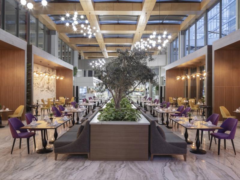 Nirvana Cosmopolitan Hotel