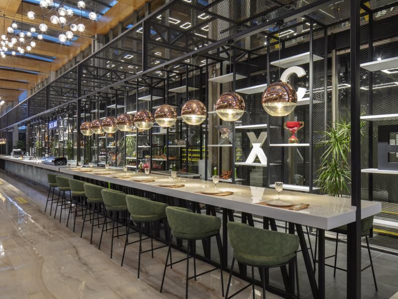 Nirvana Cosmopolitan Hotel