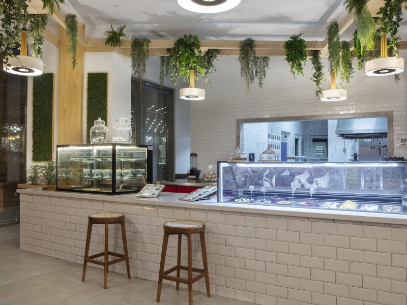 Nirvana Cosmopolitan Hotel