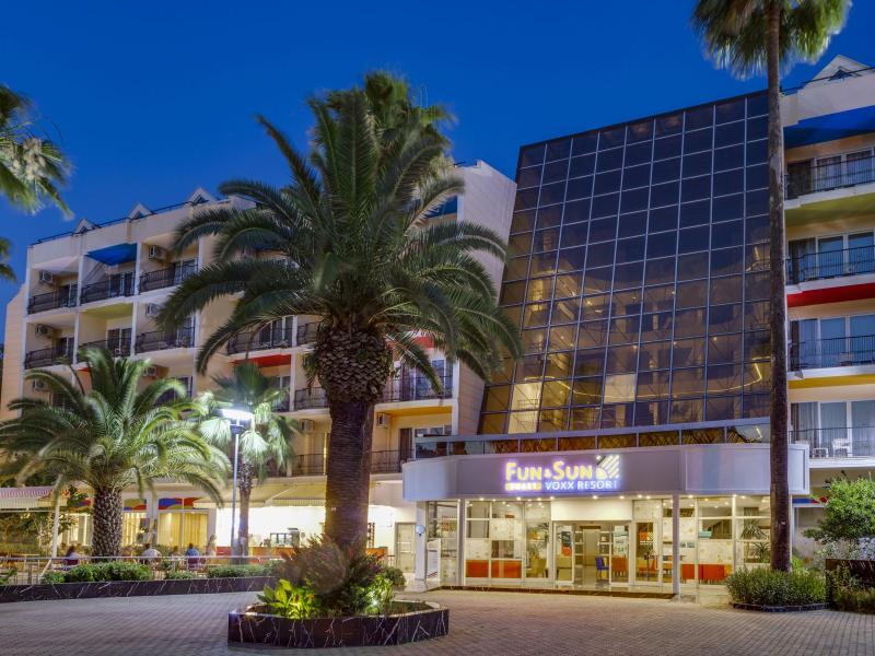 Voxx Resort
