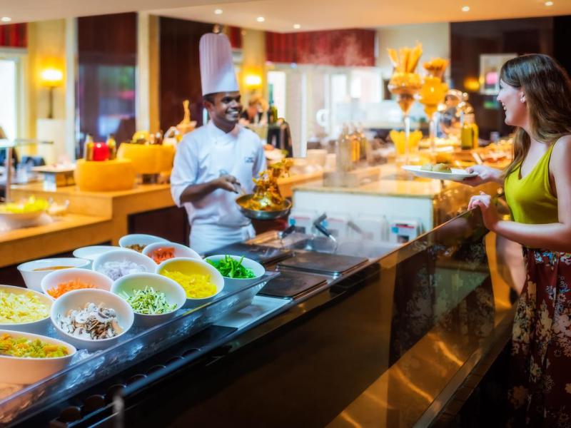 Khalidiya Palace Rayhaan by Rotana