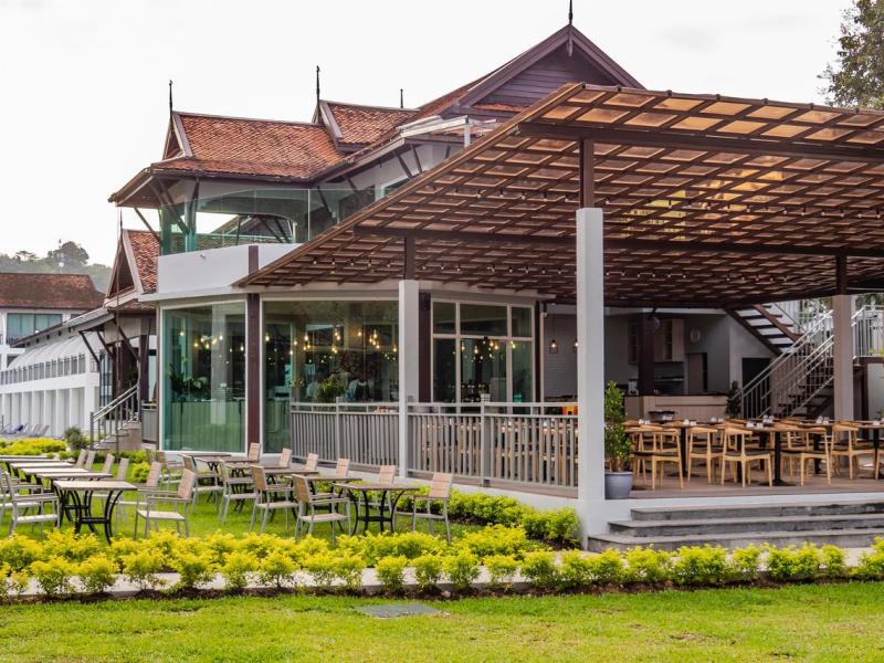 Hive Khaolak Beach Resort 