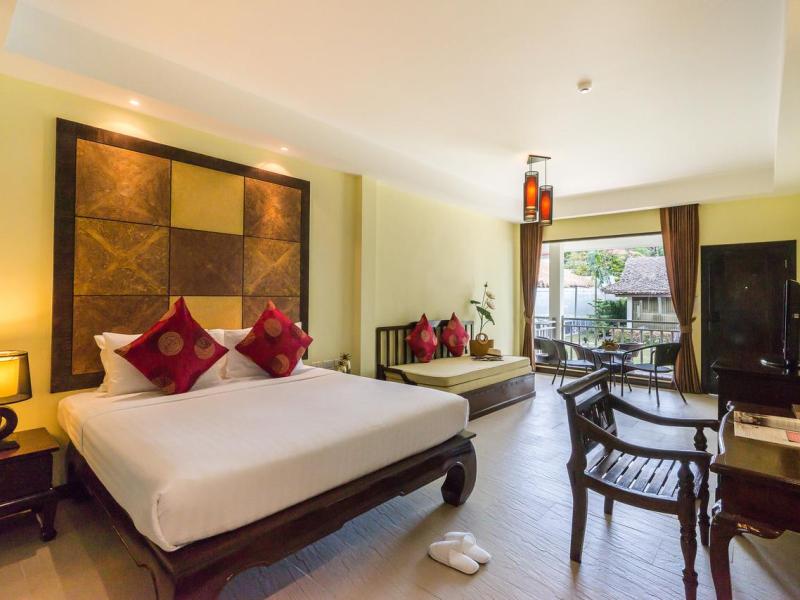Hive Khaolak Beach Resort 