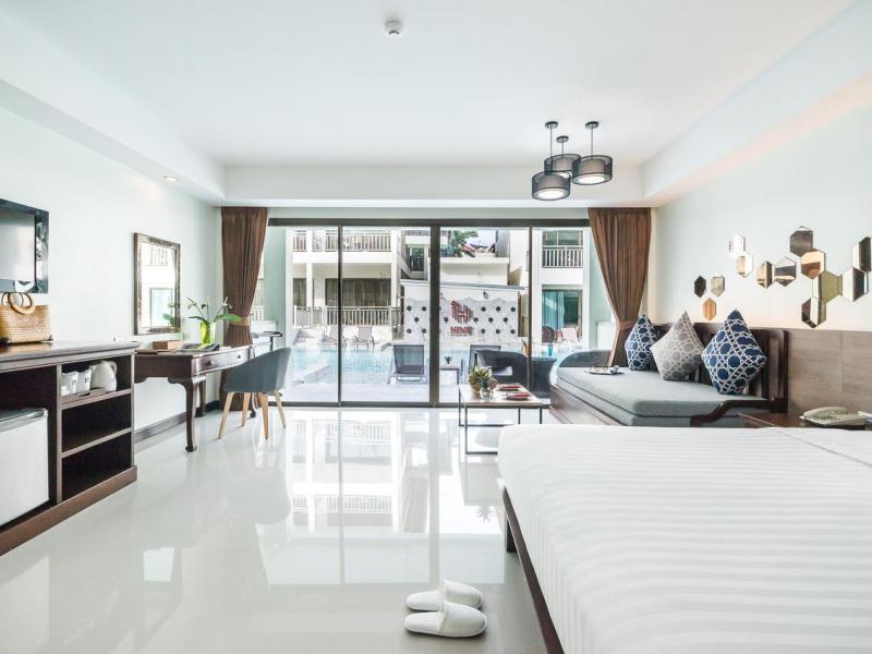 Hive Khaolak Beach Resort 