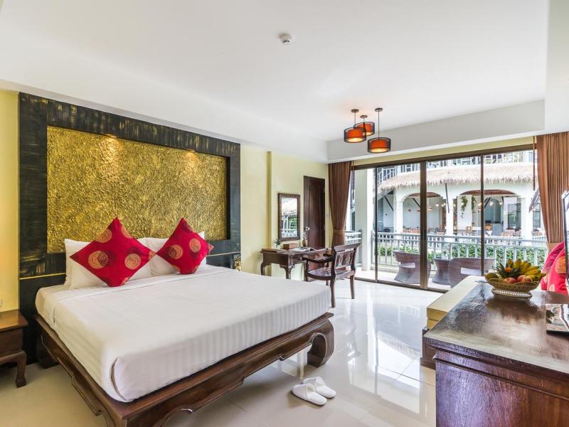 Hive Khaolak Beach Resort 
