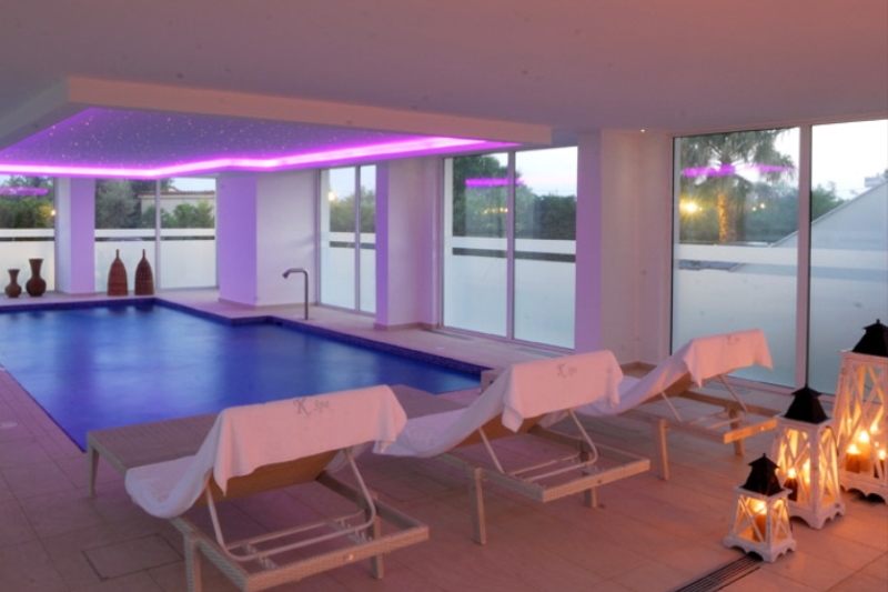 Kinetta Beach Resort & Spa