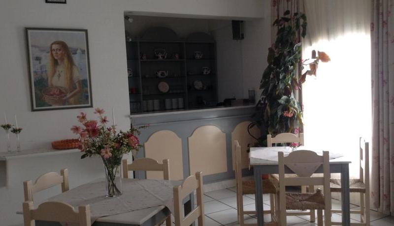 King Thiras Hotel