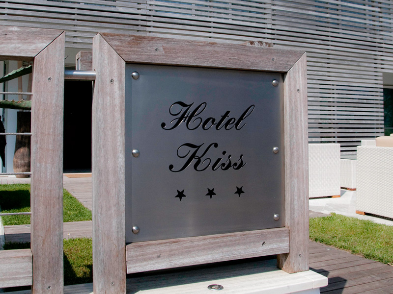 Hotel Kiss