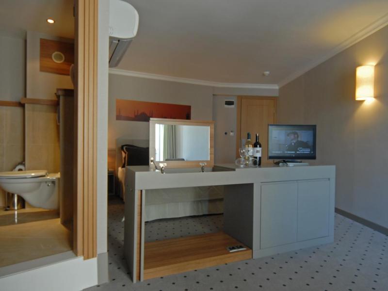 Klas Hotel