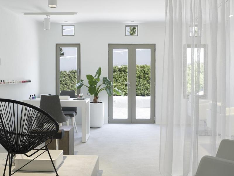 Knossos Beach Bungalows & Suites