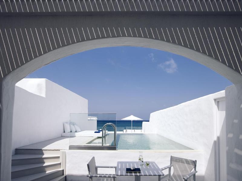 Knossos Beach Bungalows & Suites