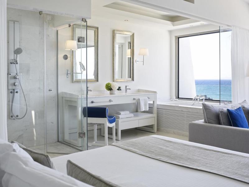 Knossos Beach Bungalows & Suites