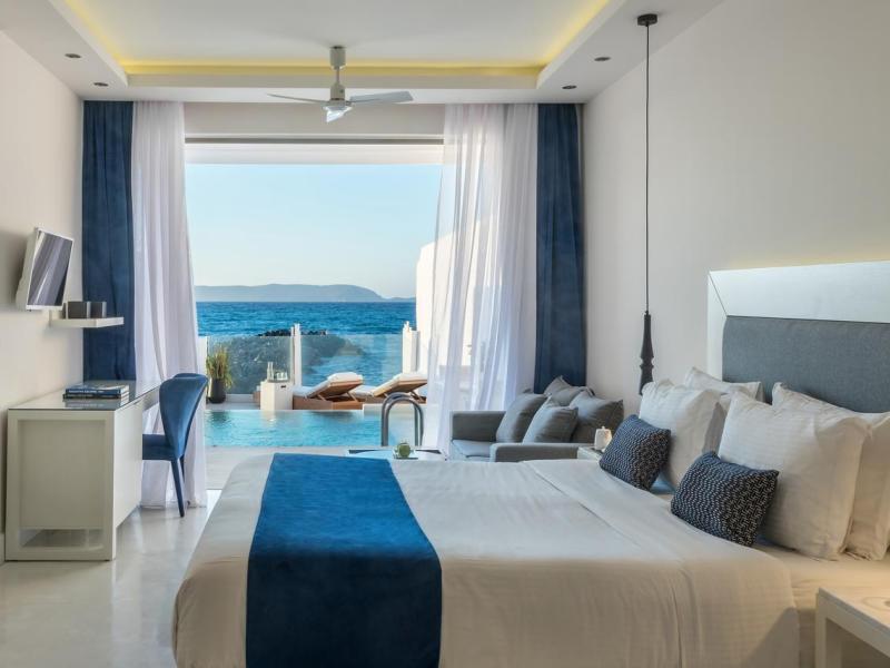 Knossos Beach Bungalows & Suites