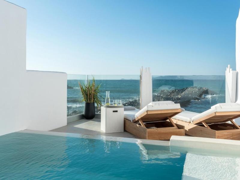 Knossos Beach Bungalows & Suites