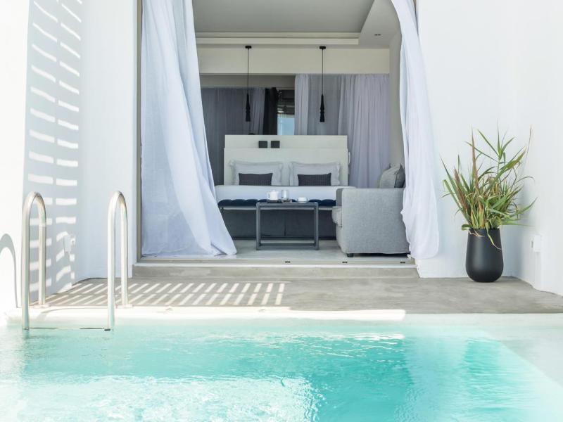 Knossos Beach Bungalows & Suites