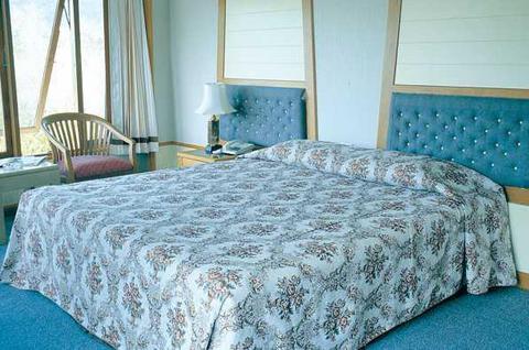 Aunchaleena Beach Front Resort