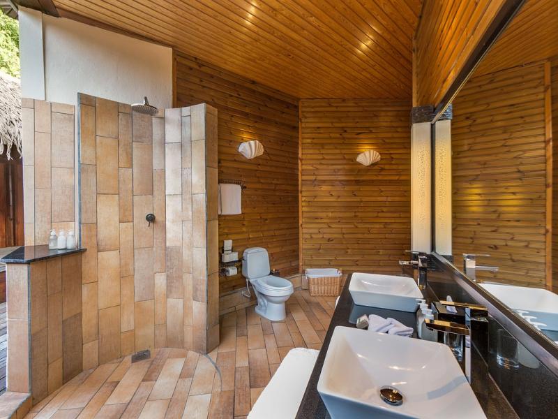 Komandoo Maldives Island Resort