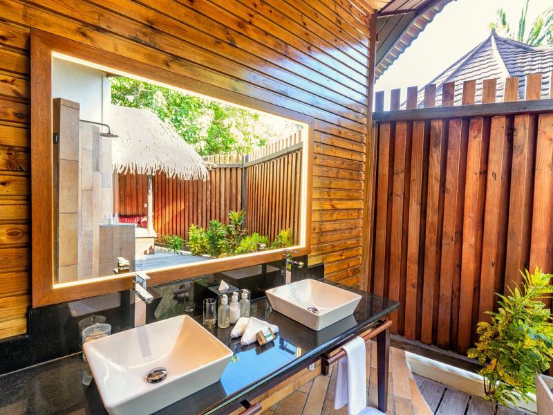 Komandoo Maldives Island Resort