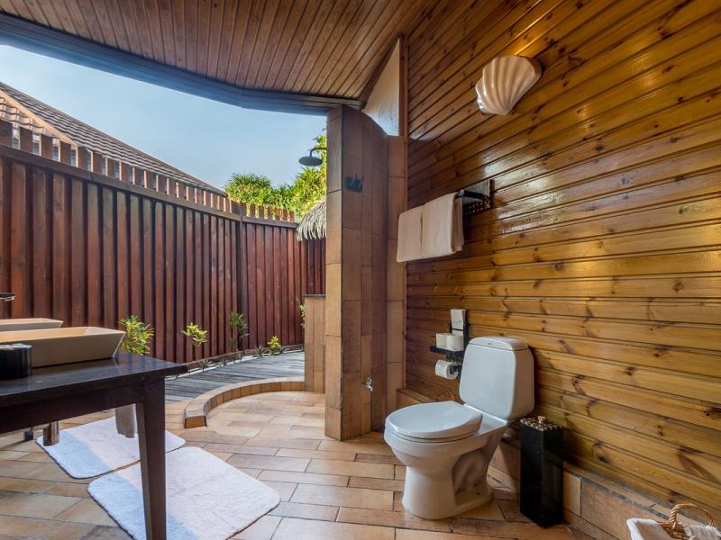 Komandoo Maldives Island Resort