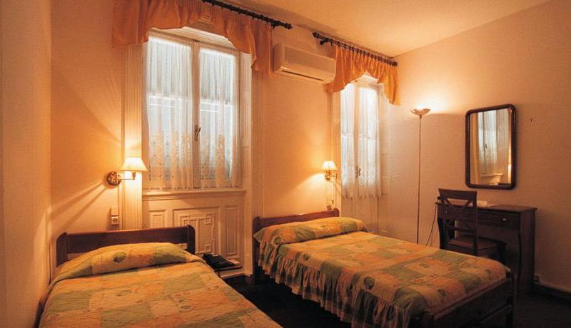 Konstantinoupolis Hotel