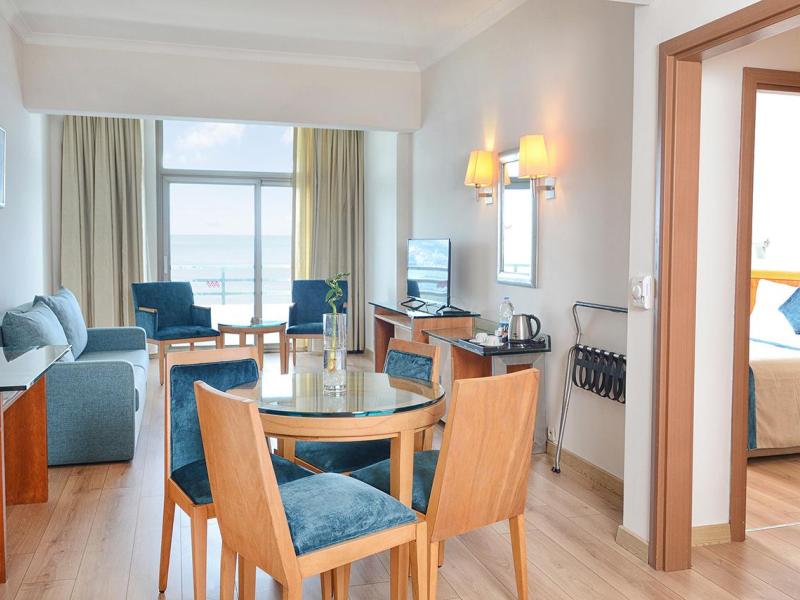 Korumar Deluxe Hotel