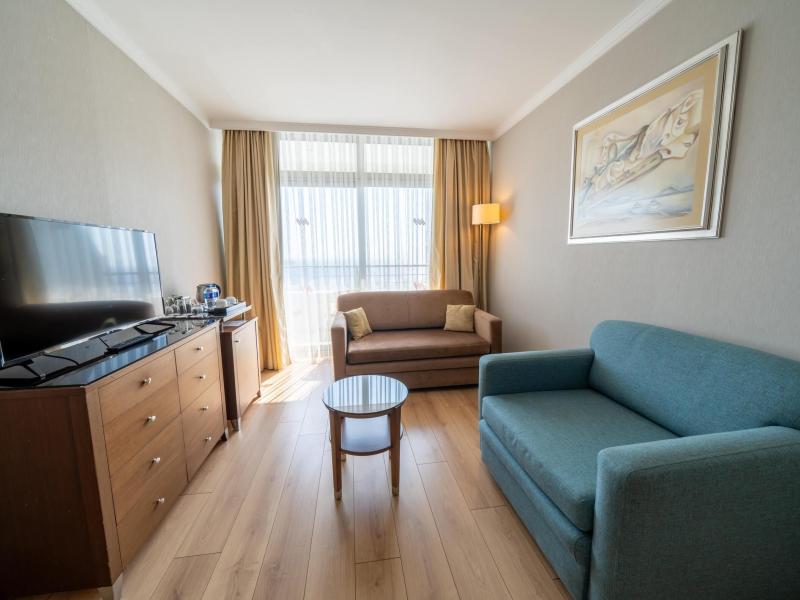 Korumar Deluxe Hotel