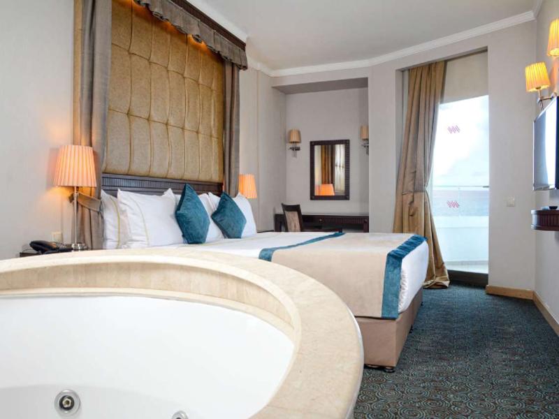 Korumar Deluxe Hotel