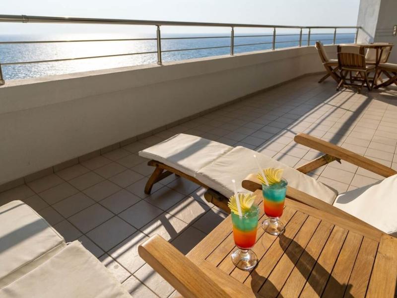 Korumar Deluxe Hotel