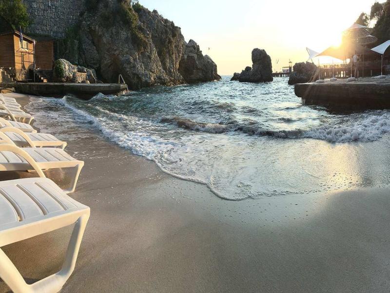 Korumar Deluxe Hotel