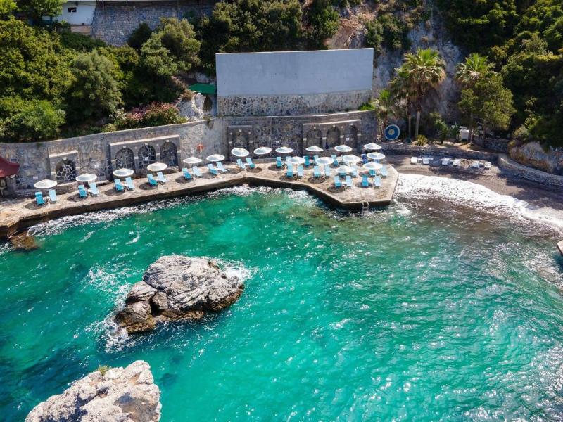 Korumar Deluxe Hotel