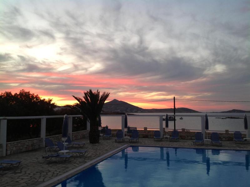 Cosme, a Luxury Collection Resort, Paros