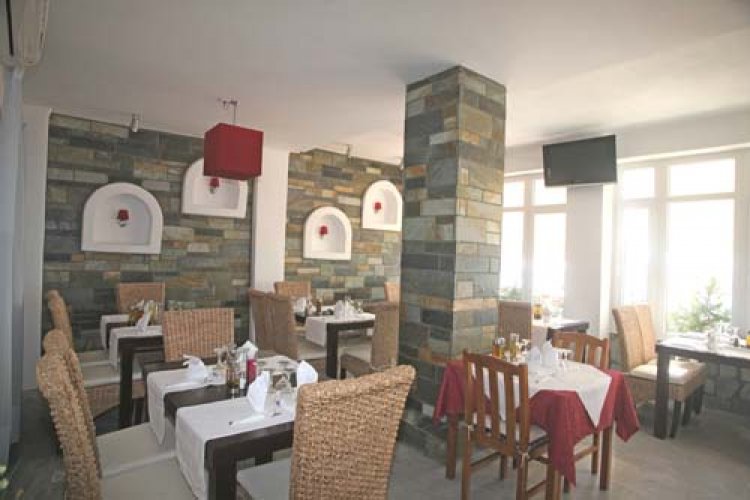 Mykonos Kosmoplaz Beach Resort Hotel