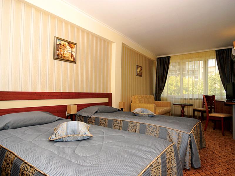 Hotel Cosmos