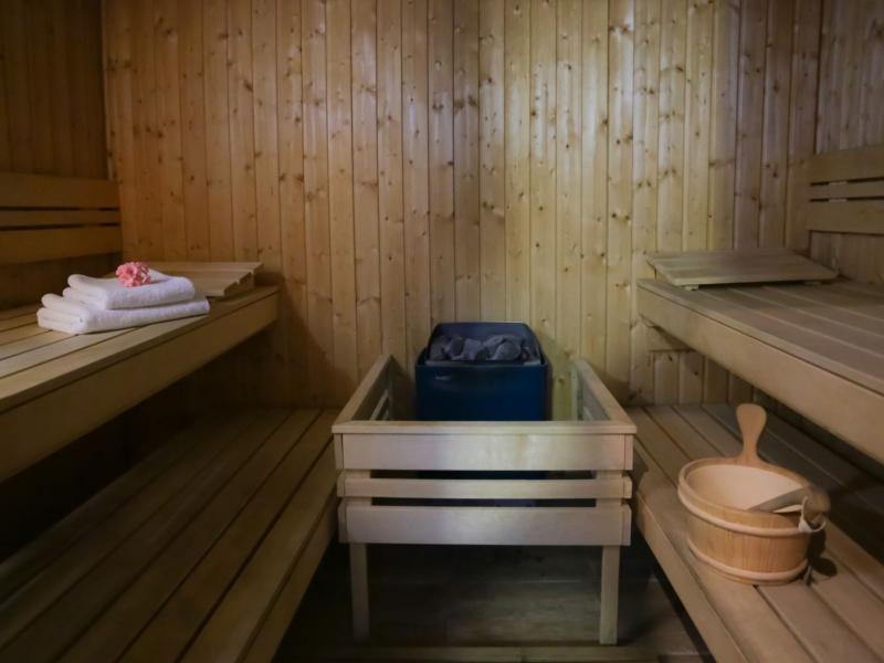 Paralos Kosta Alimia