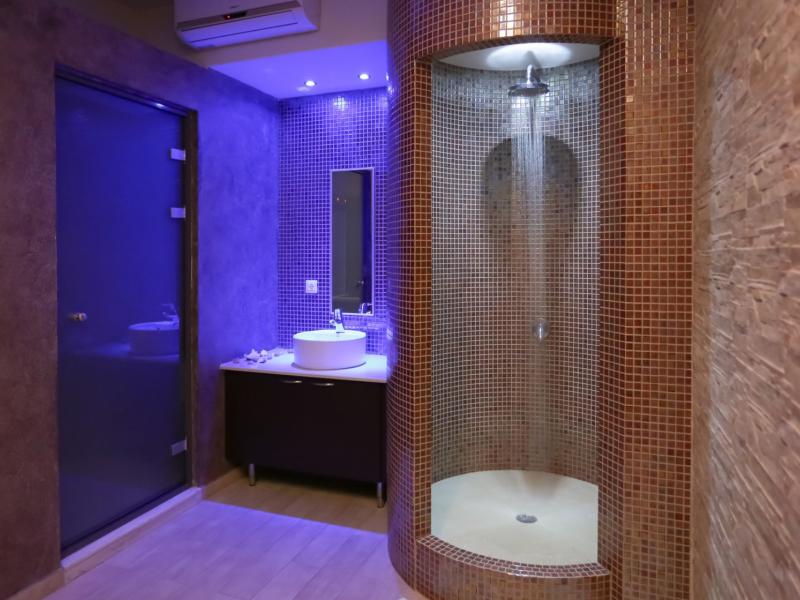 Paralos Kosta Alimia