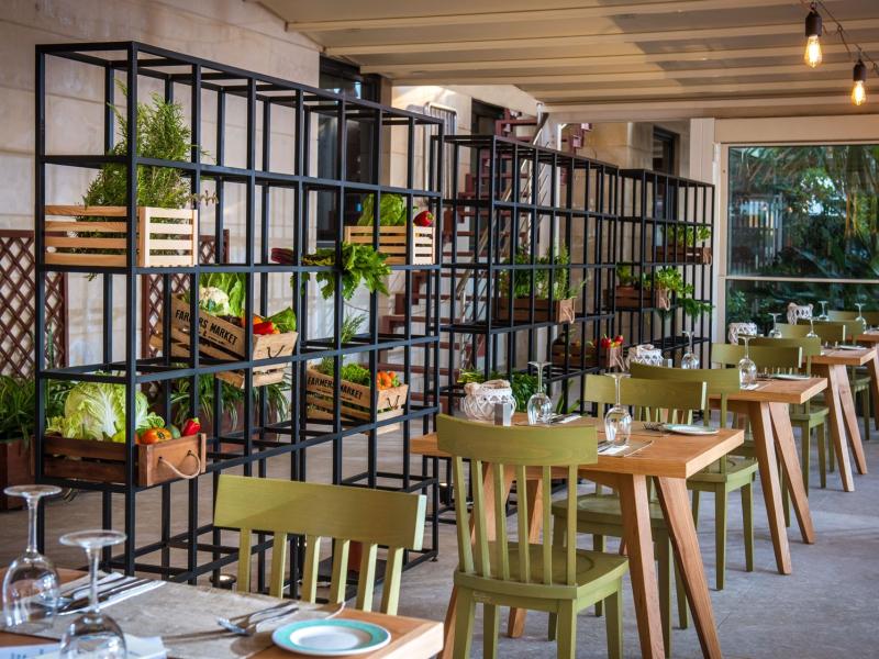 Paralos Kosta Alimia